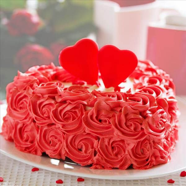 Red Rose Cake