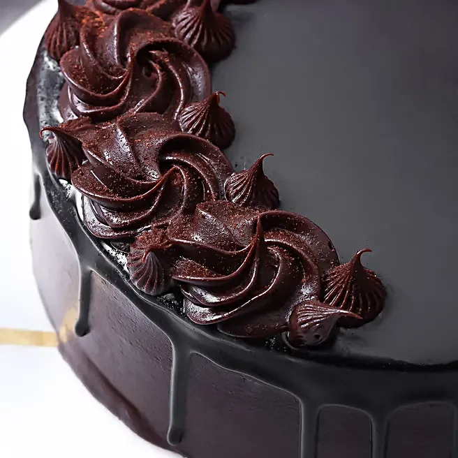 Velvety Chocolate Eggless Truffle Cake